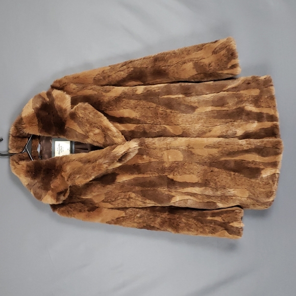 Abercrombie & Fitch faux fur coat, NWOT - Picture 4 of 8